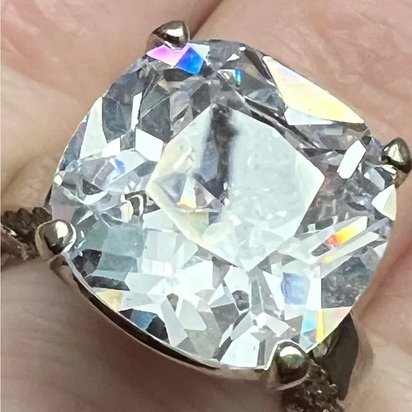 Solitaire Ring - Picture 6 of 6